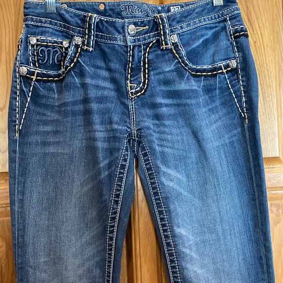 Miss me size 27 mid rise boot π - Picture 4 of 11